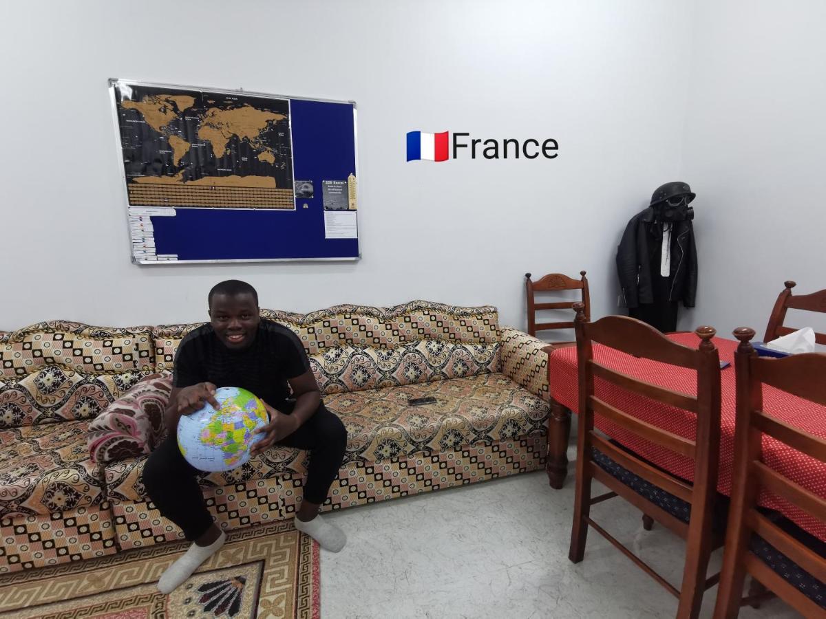 228Hostel Al Ḩamrāʼ 外观 照片